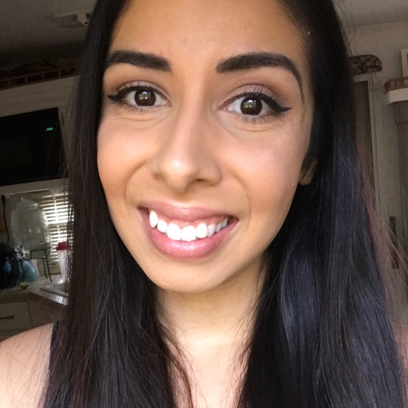 Meet your Posher, Denise - Picture 1 of 1